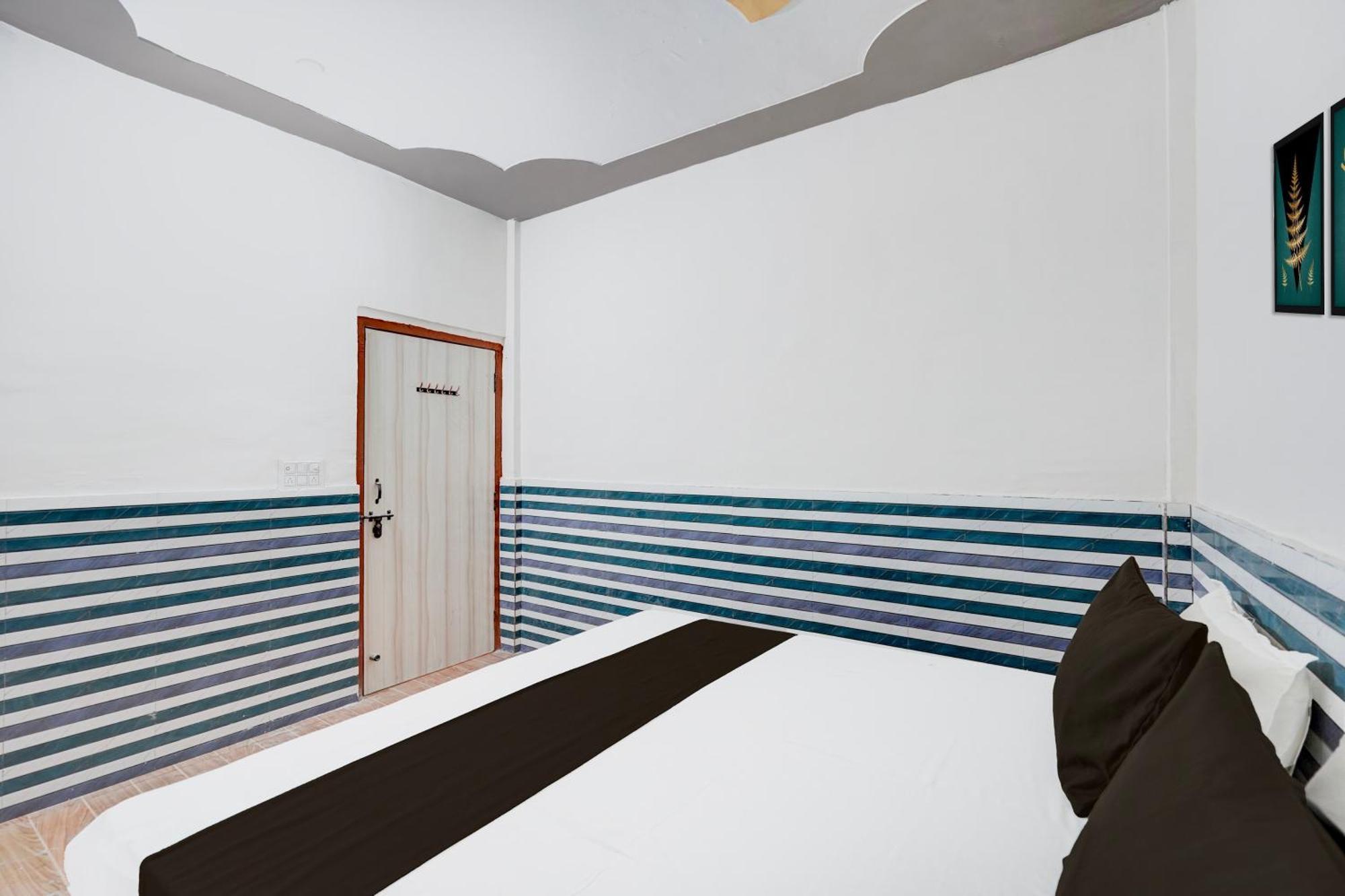 Hotel O Golden Bird Noida Zewnętrze zdjęcie